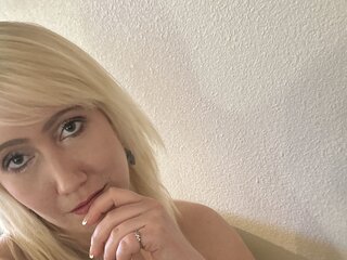 BlondiePearl cam