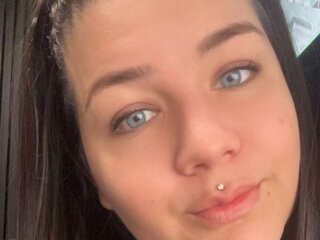 LauraWhatson webcam