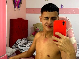 PaulBryan livejasmin